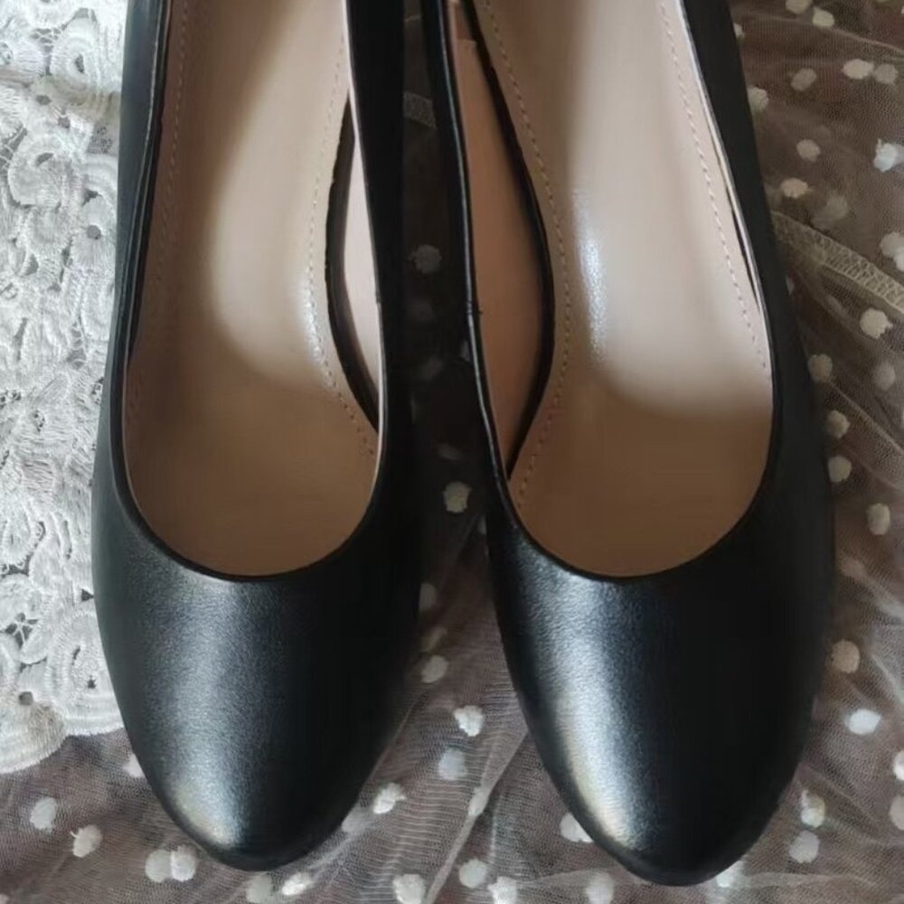 Classic Black PU Leather Kitten Heels - Picture 3 of 4